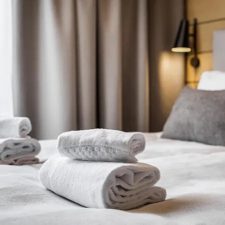 Levin Lyhty Bea For 3 Guests And Bella For 6 Guests By Hilla