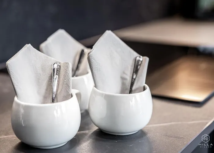 Levin Lyhty Bea For 3 Guests And Bella For 6 Guests By Hilla アパート レヴィ