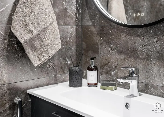 Levin Lyhty Bea For 3 Guests And Bella For 6 Guests By Hilla アパート レヴィ